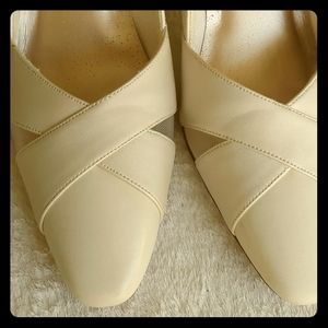 Life Stride Cabot - Ivory - size 7